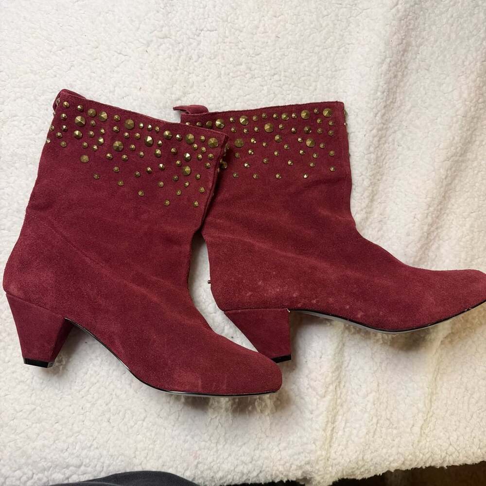 Colin Stuart Studded Suede Booties Size 9B Burgundy